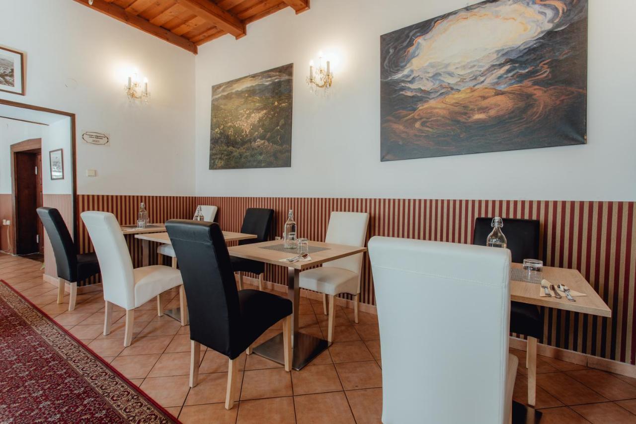 Salamander Hotel Banska Stiavnica Ngoại thất bức ảnh